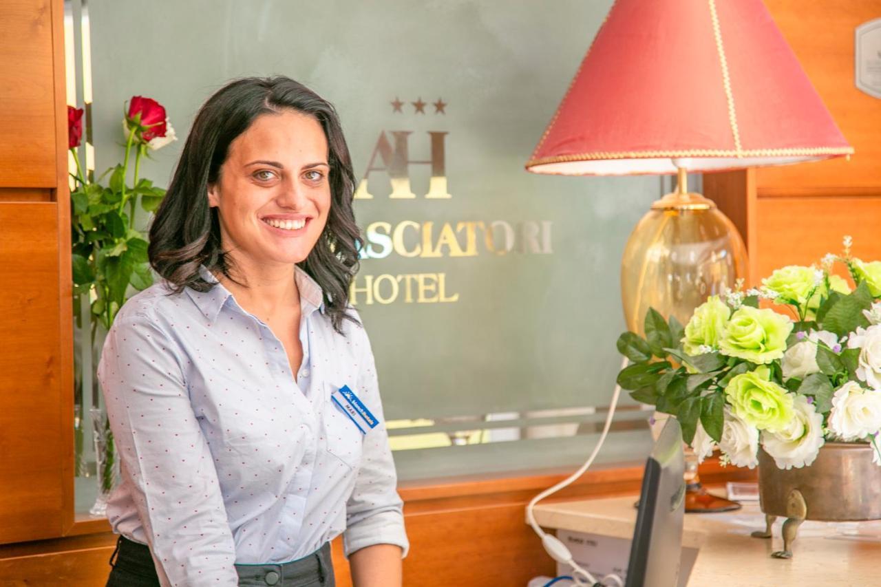 Hotel Ambasciatori Белларія-Іджеа-Марина Екстер'єр фото